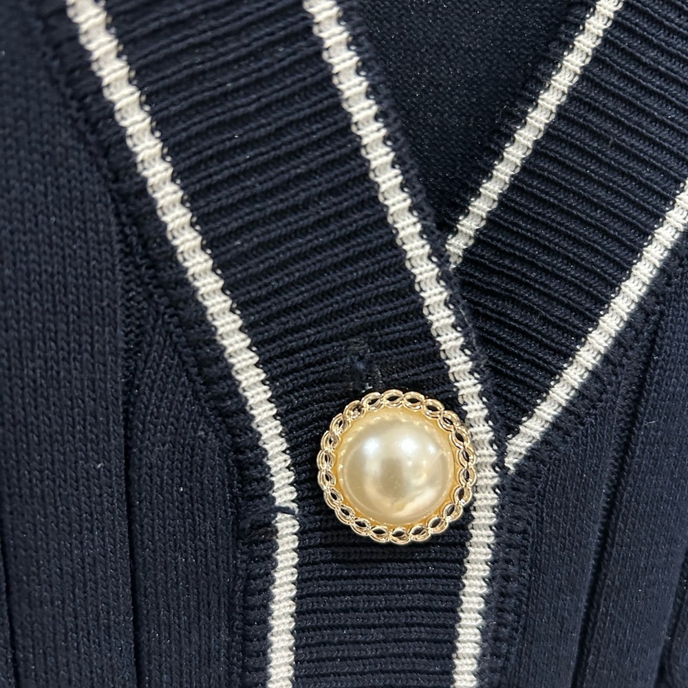 Nanette Lepore Women's Cardigan Sweater Navy Blue
White Pearl Buttons Size Small - Picture 3 of 10